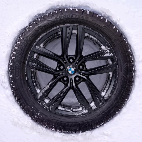 Koła zimowe BMW Seria 4 Gran Coupé/i4 Double-Spoke 853 Gunmetal Grey R18