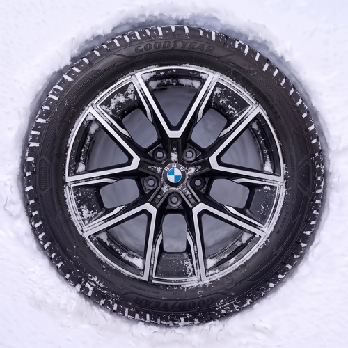 Koła zimowe BMW Seria 4 Gran Coupé/i4 M Aerodynamic 858M Midnight Grey R18