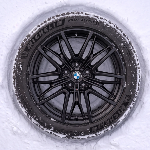 Koła zimowe BMW M5 G90/G99 M Double-Spoke 951M Jet Black R20