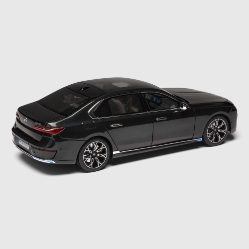 Miniatura BMW i7 G70 1:18 – Sophisto Grey Metallic, model kolekcjonerski