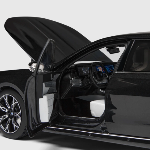 Miniatura BMW i7 G70 1:18 – Sophisto Grey Metallic, model kolekcjonerski