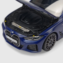 Miniatura BMW i4 M50 G26 1:18 – Frozen Portimao Blue, model kolekcjonerski