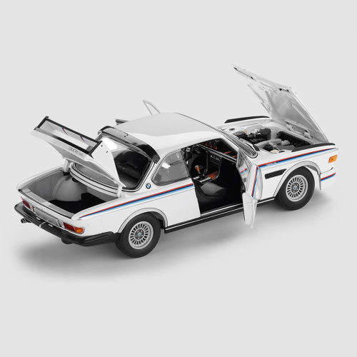 Miniatura BMW 3.0 CSL 1973 1:18 – biała, pasy BMW M, Minichamps